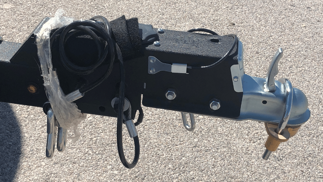 How do you lock a pintle hitch? TowPedia